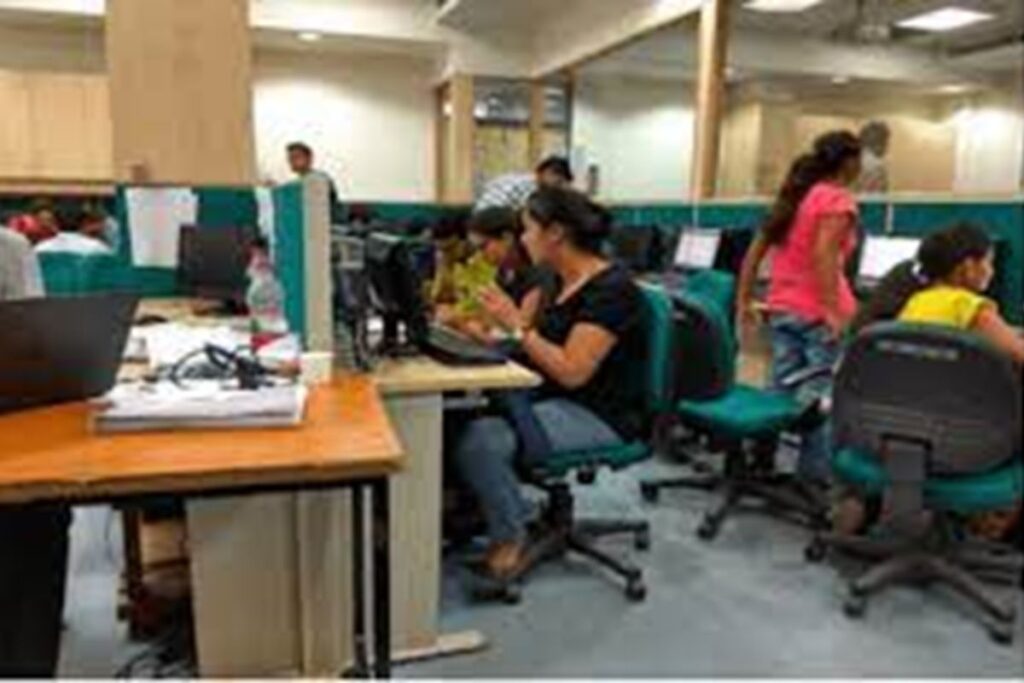 Dyal Singh Evening College computer labs