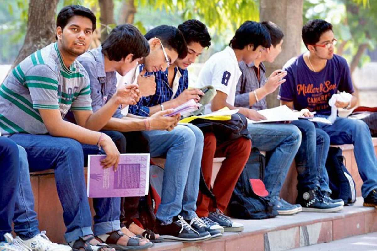 Top Delhi University evening college based on various parameters such as academic reputation, helping you make an informed decision.