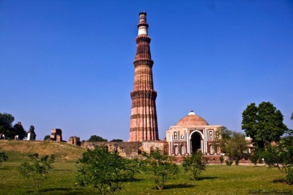 Qutub Minar and Mehrauli Archeological Park