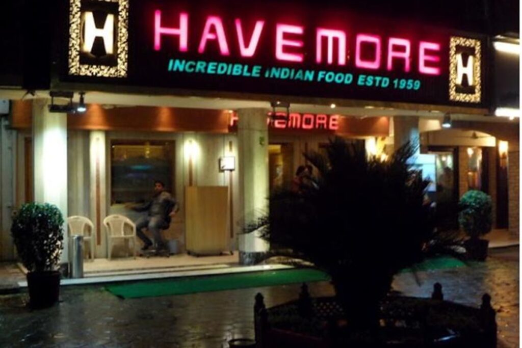 amazing late-night Snacks places near DU
