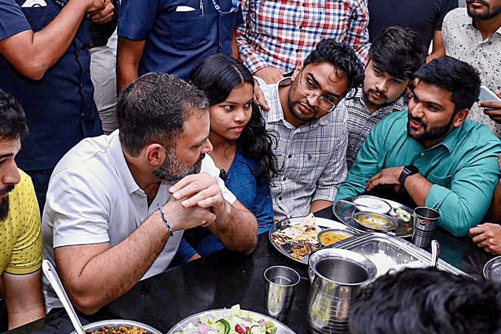 Rahul gandhi at DU hostel